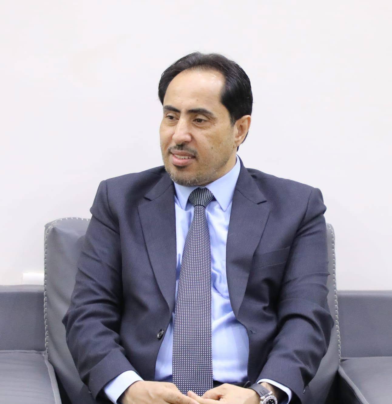 الوزير البكري يحفز منتخب الناشئين على المشاركة المشرفة في كأس الخليج